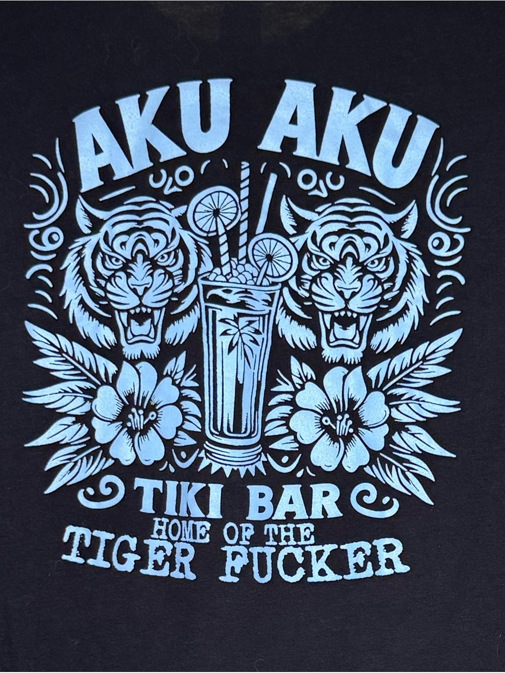Aku Aku Tiki Bar Tee - Orlando ~ birthplace of a famous drink - Med.
